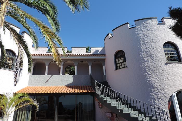Rundturm und Innenhof des Turmhauses der Ferienwohnung Turmwohnung Teneriffa