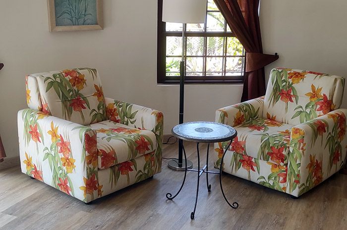 Sitzbereich mit zwei Sesseln in der Ferienwohnung Turmwohnung Teneriffa